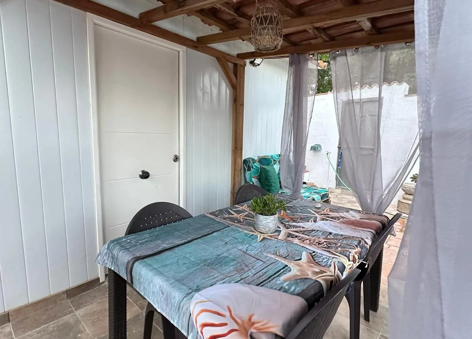 펜션 바르바테 Casita La Luz Pool Parking 빌라